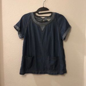 Lot of four small short sleeve assorted tops